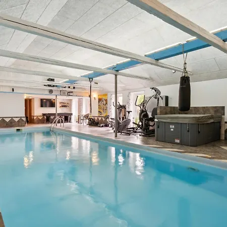 Lovely House With Pool Near Charming Aarhus Hasselager